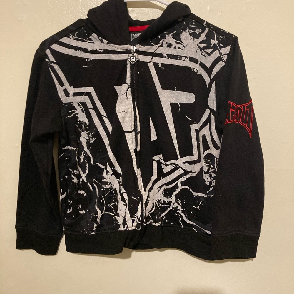 Tapout Black and White All Over  Graphic Zip Jacket Hood Kids Boys Size 8